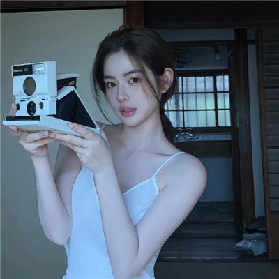脚踏三条船